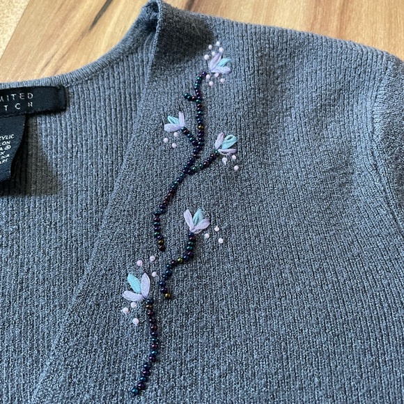 Vintage The Limited Blue Embroidered V-Neck Top - Y2K Whimsygoth Style - Size M - Picture 3 of 7